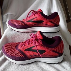 Brooks Revel running shoes 😀😀😀Size 9.5